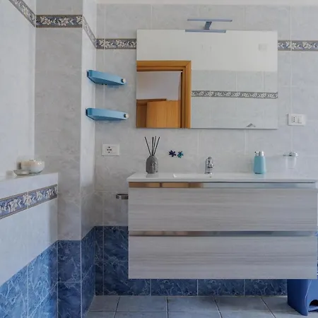 Center Apartment *